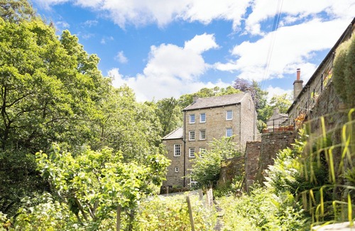 Leyburn Cottage | Waters Edge Apartment The Mill