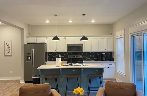 Gravois Mills House | Waters Edge at Station 46