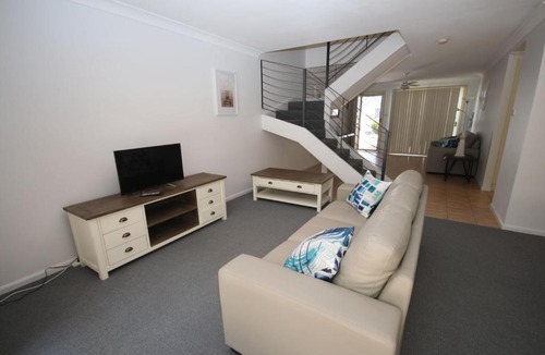 Coffs Harbour House | Waters Edge