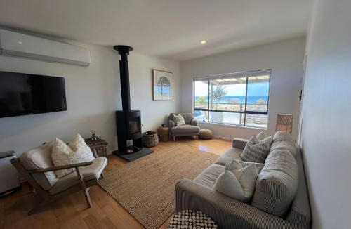 Warrenben House | Waters Edge