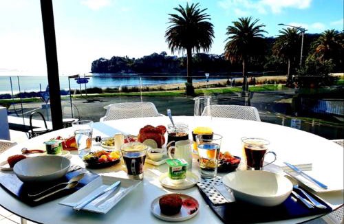 Whitianga Bed & Breakfast | Waters Edge B&B