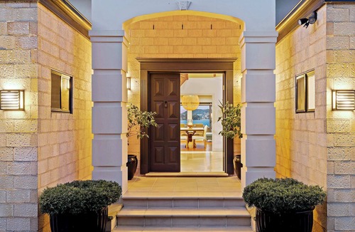 Koolewong House | Waters Edge by Coast Hosting