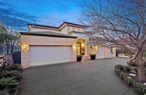 Koolewong House | Waters Edge by Coast Hosting