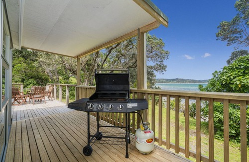 Hahei Cottage | Waters Edge Cottage - Hahei Bach