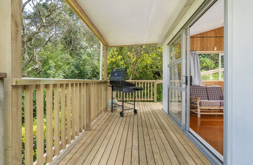 Hahei Cottage | Waters Edge Cottage - Hahei Bach