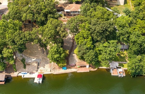 Bella Vista House | Waters Edge- Direct Lake Access