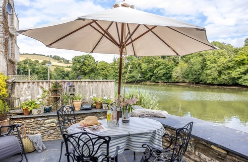 Tuckenhay Cottage | Waters Edge, Exclusive Village Location