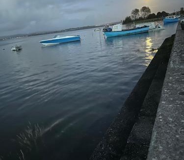 Pen-clawdd House | Waters Edge