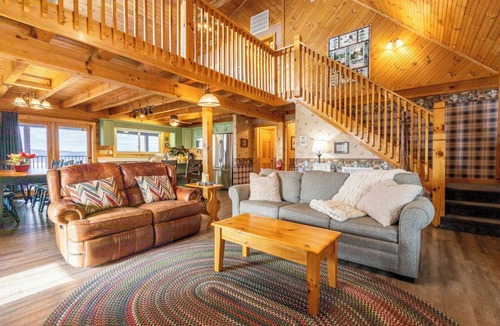 Dandridge Cabin | Waters Edge