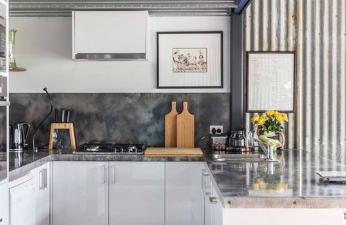 Robertson Cottage | WATERSHED Robertson - a chic shed conversion