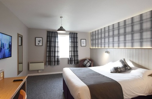 Warrington Hotel | Waterside By Greene King Inns