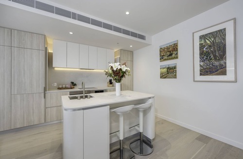 Newcastle Apartment | Waterside - Chic Living-Views-CBD-Free Parking