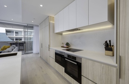 Newcastle Apartment | Waterside - Chic Living-Views-CBD-Free Parking