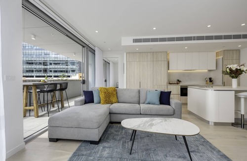 Newcastle Apartment | Waterside - Chic Living-Views-CBD-Free Parking