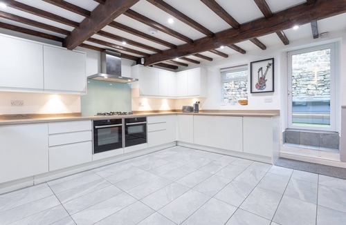 Todmorden House | Waterside Cottage!