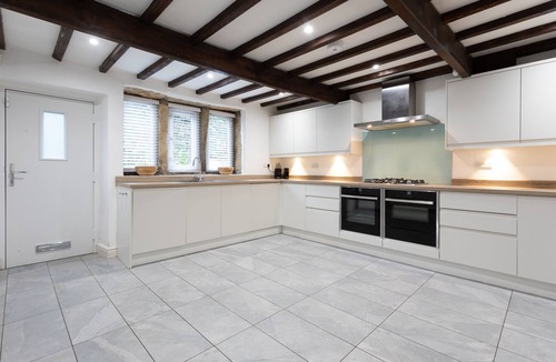 Todmorden House | Waterside Cottage!