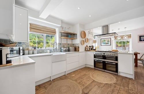 Netley House | Waterside Escape - 5 bed Villa on River Hamble