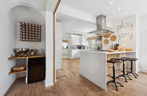 Netley House | Waterside Escape - 5 bed Villa on River Hamble