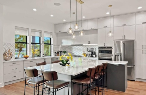 South Seminole Heights House | Waterside Gardens: Featured on TV Show "StayCation"