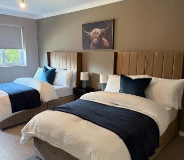 Johnstone Apartment | Waterside House