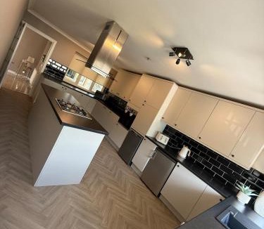 Johnstone Apartment | Waterside House