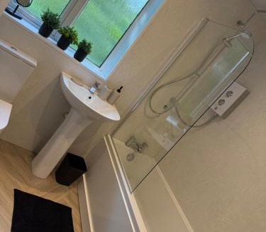 Johnstone Apartment | Waterside House