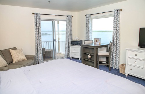 Chincoteague Hotel | Waterside Inn