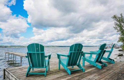 Geneva House | Waterside Leisure Lakefront Hot Tub & Game Room