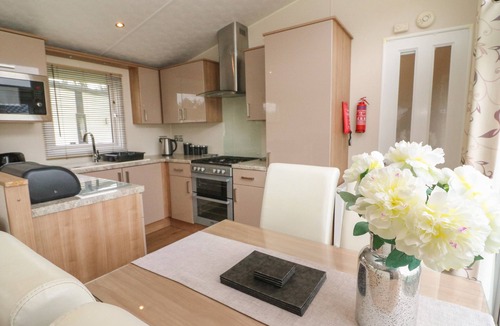 Tewitfield Cottage | Waterside Lodge