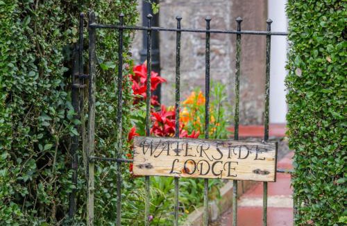 Lockerbie House | Waterside Lodge