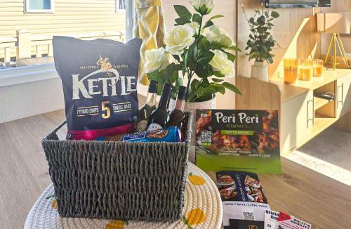 Winestead House | Waterside Lodge