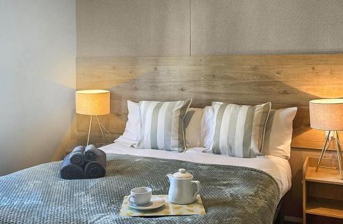 Winestead House | Waterside Lodge