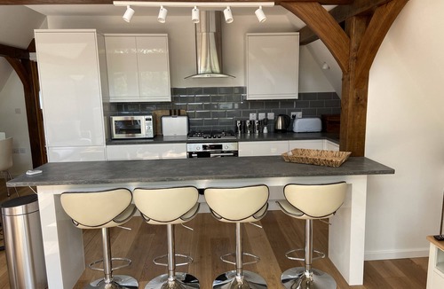 Ewhurst Green Cabin | Waterside Lodge - Lake View