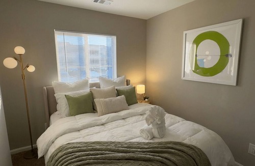 Reston Bed & Breakfast | Waterside - Unit 11 Reston