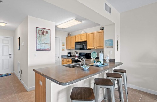 Waterside Village Condo | Waterside Village 408 - Beach, Shared Pool, Gulf View, Day Dock Access