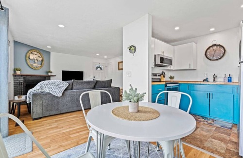 Bremerton Villa | Waterview 2 Bedroom, Pet Friendly Duplex Unit