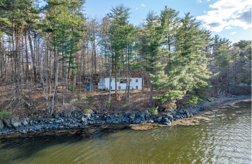 Kittery House | Waterview Cottage in Kittery Point