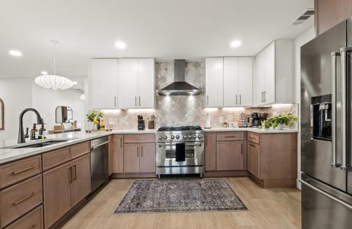 Richardson House | Waterview Residence 4 BD 2 Kings Fire Pit