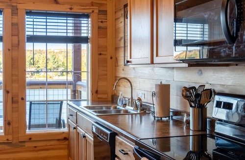 Houghton Cabin | Waterview Trail Sauna Cabin 15B