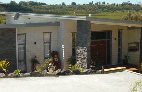 Haruru House | Waterviews and relaxation