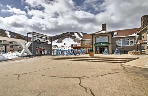 Waterville Valley Apartment | Waterville Valley Condo Near Town Square and Skiing!