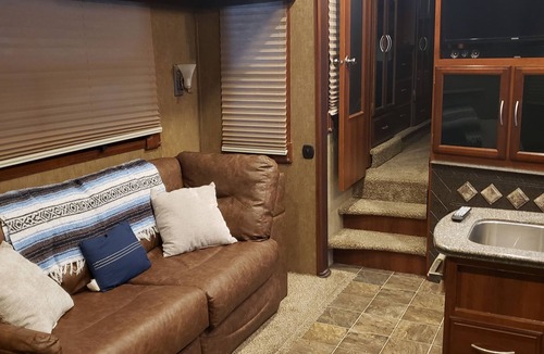 Markham House | Waterway RV Getaway!