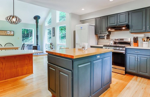 Town of Reading House | Watkin' Lakeside: "Right Along Seneca Lake Wine Trail - Near Watkins Glen!"