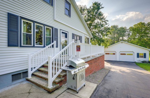 Watkins Glen House | Watkins Glen Home w/Hot Tub ~ 3 Mi to Raceway!