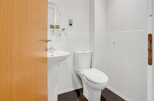 Bread Street Apartment | Watling Street Residence 2