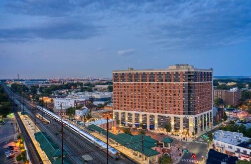 Rahway Hotel | Watt Hotel Tapestry Collection by Hilton