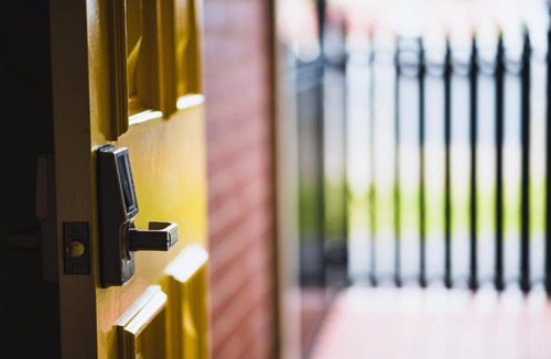 Castlemaine House | Wattle Terrace