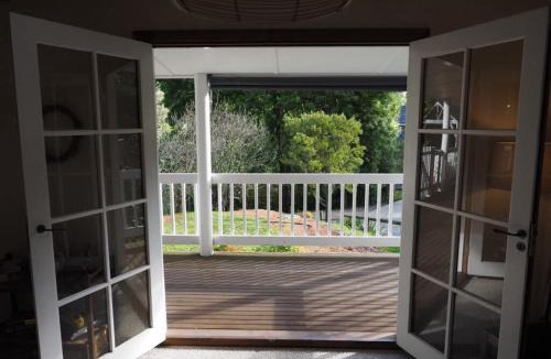 Bridgewater House | Wattle Tree Cottage - Bridgewater