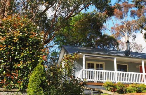 Bridgewater House | Wattle Tree Cottage - Bridgewater