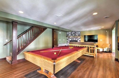 Pine River House | Waupaca Lakefront Home w/Pool Table & Dock!